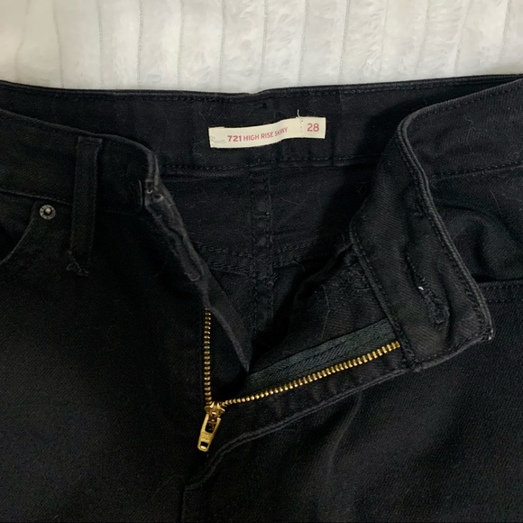 Levis 721 High Rise Skinny Jeans - Picture 5 of 6